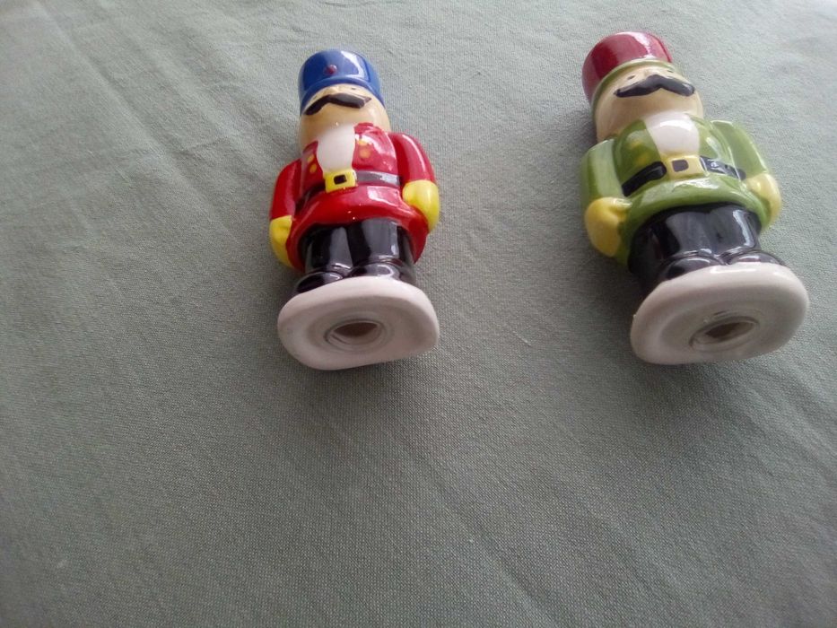 Комплект порцеланови солници, ръчно изработени, цветни, нови