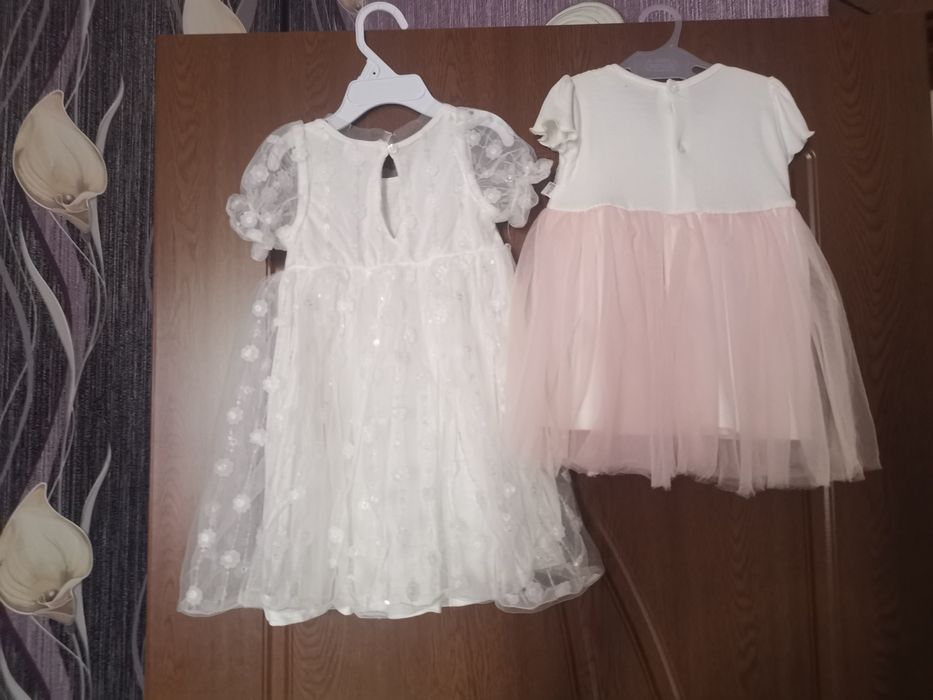 Роклички за малки принцеси