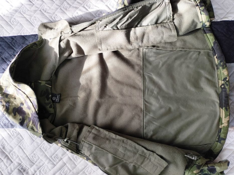 Продам камуфляжный костюм