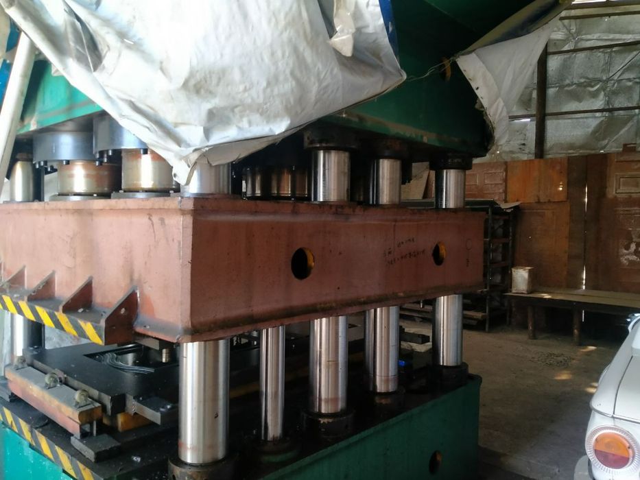 Пресс 2400 тонна