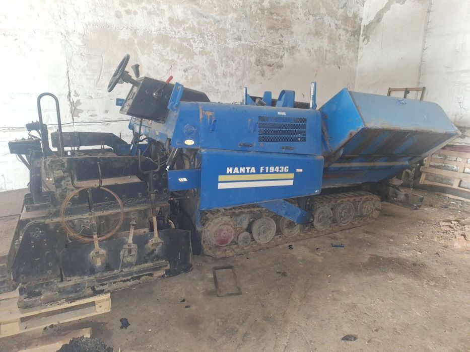 Продам асфалтоуклатчик