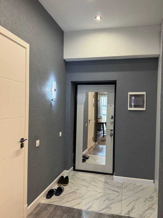 лисунова Тапоич мост новостройка 2х ком с ремонтом студия Sky builds;