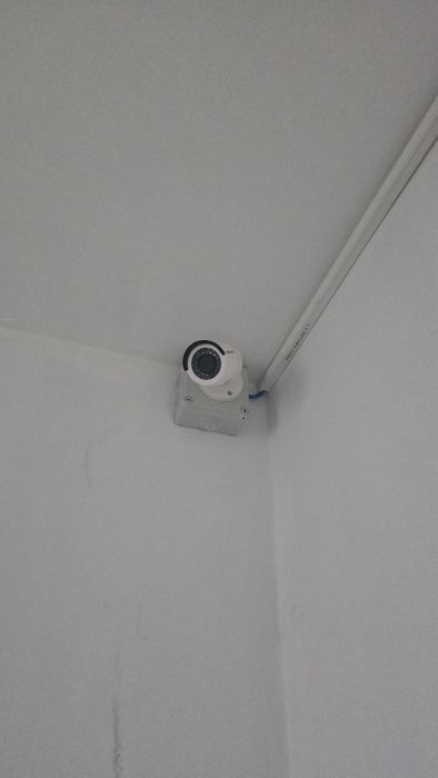 Vand sistem supraveghere video complet cu 4 camere de mare rezolutie