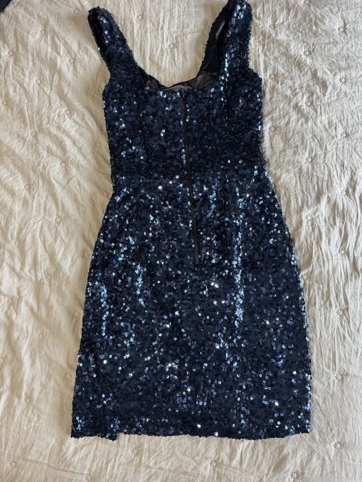 Парти рокли 5 модела с пера, пайети