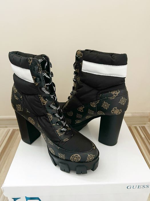 дамски боти Guess