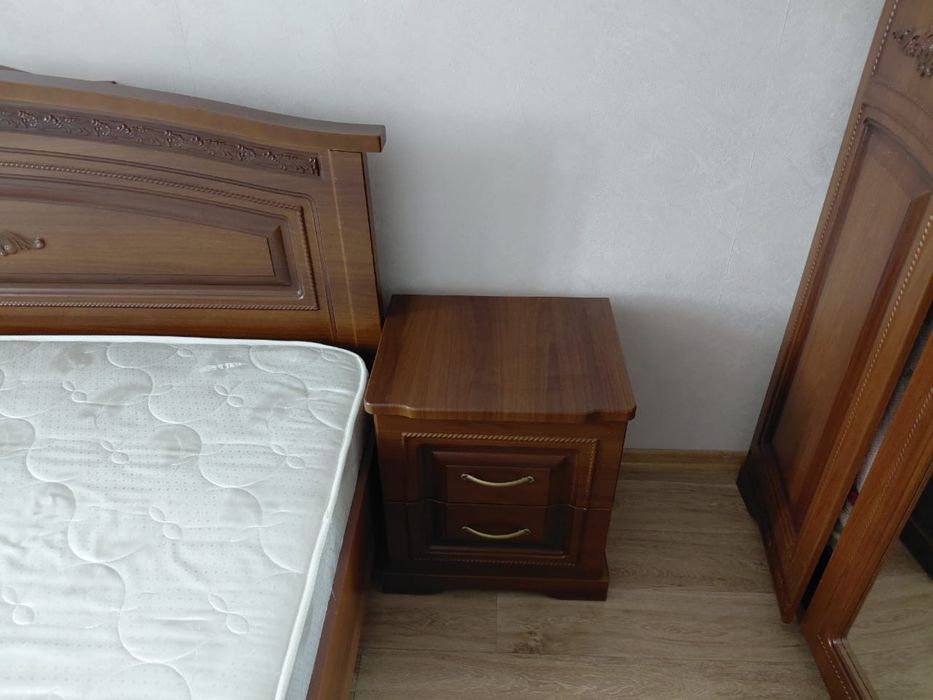 Спальная гарнитура продам