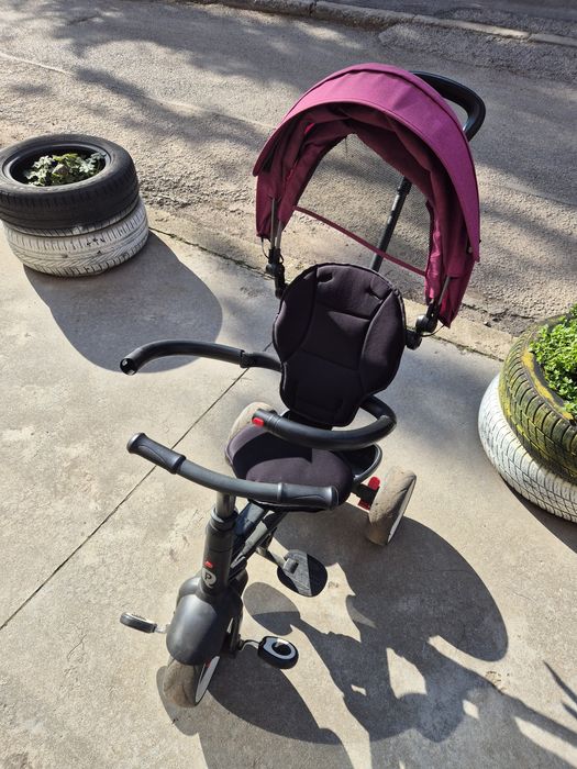 Триколка със сенник