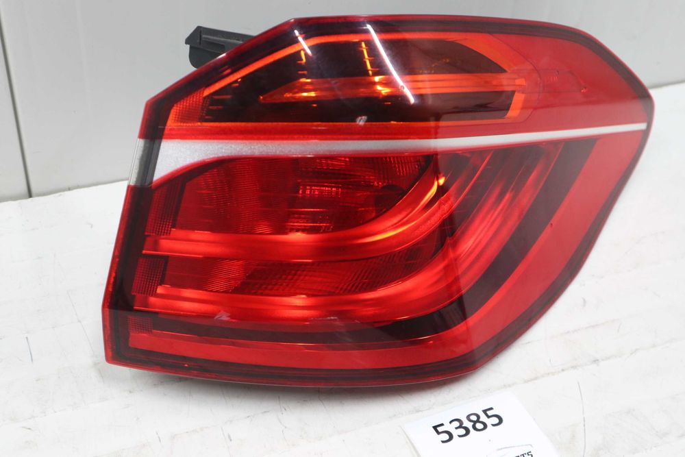 Десен външен стоп БМВ Ф46 Гран Турър