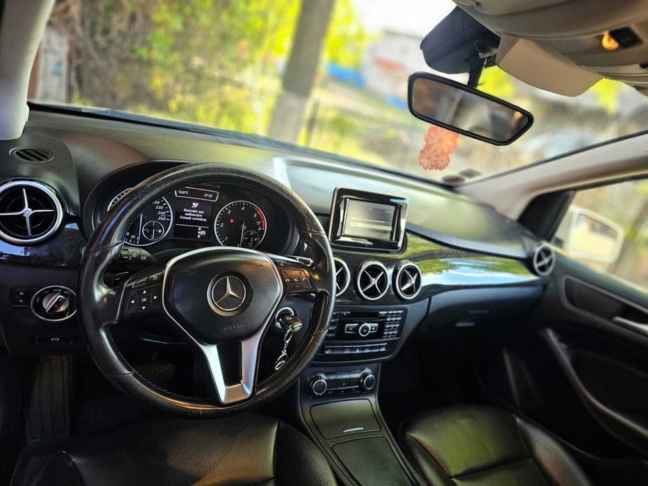Mercedes B class