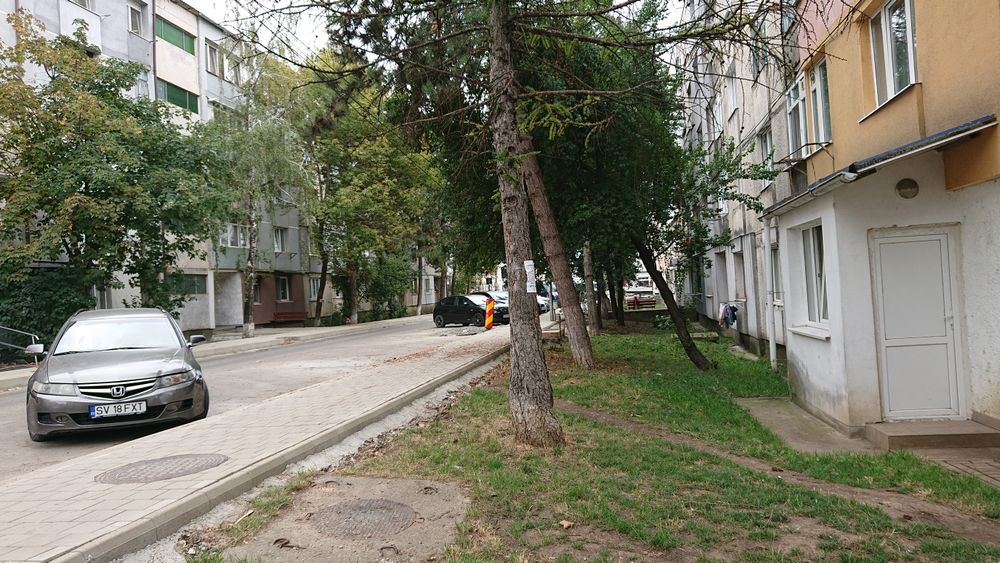 Spațiu comercial .