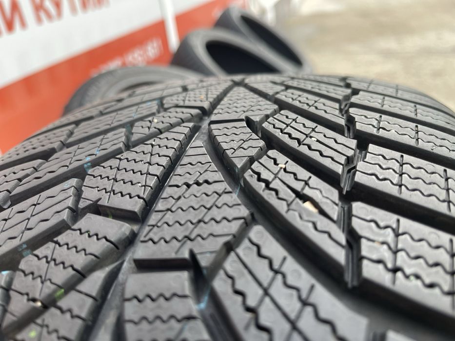 Зимни гуми 235/40/19