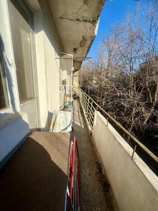 Продава се Двустаен апартамент в Плевен, Сторгозия - 62 кв.м за 699 €/кв.м - Снимка #3