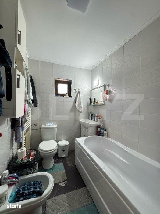 Apartament cu 4 camere, 91,5 mp, decomandat, zona Marasesti