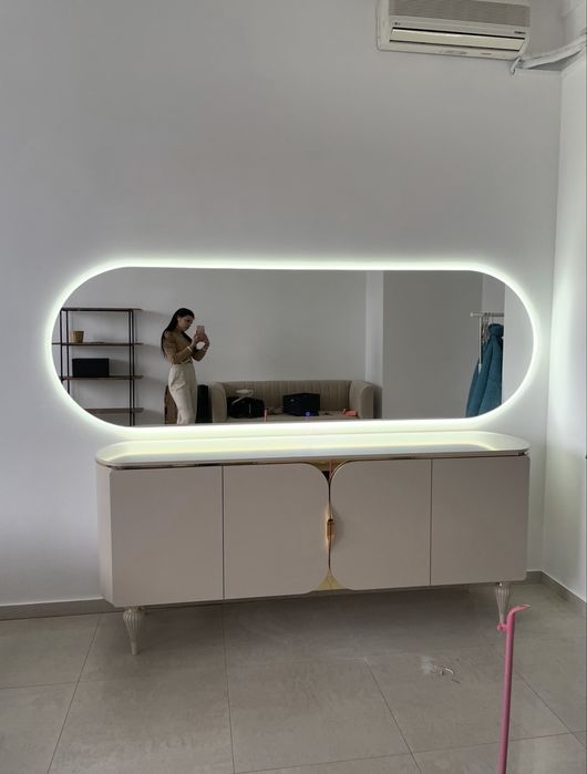 Продам зеркало с подсветкой