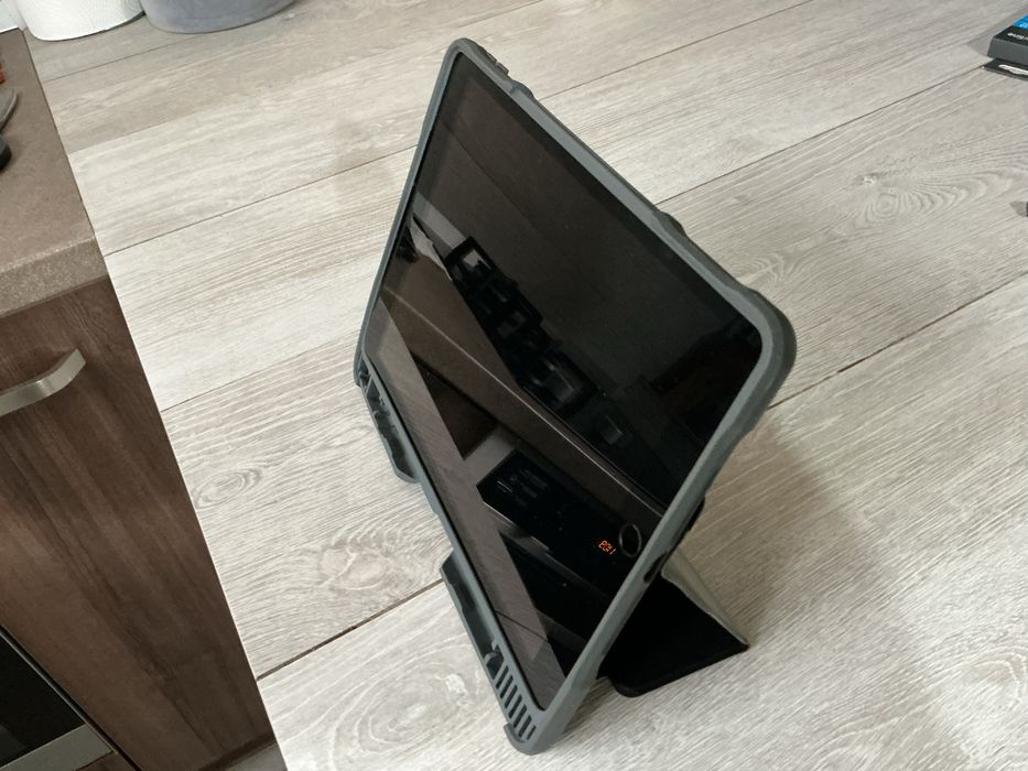 Apple iPad 8 10.2" 32GB Wi-Fi Space Grey