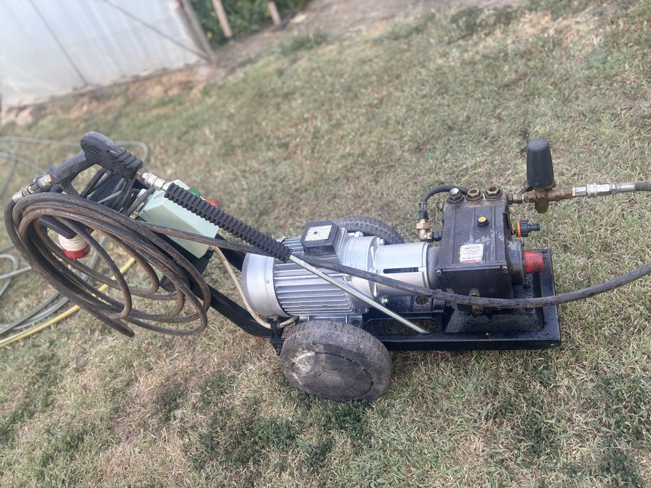 Vand Pompa Aparat de Spalat cu Presiune Trifazic Hawk HC 450