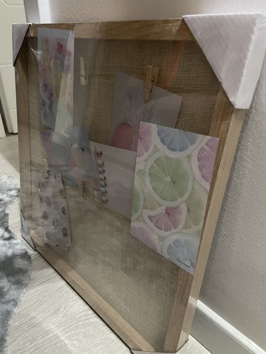 Tablou cu carlige pentru poze 43x43cm
