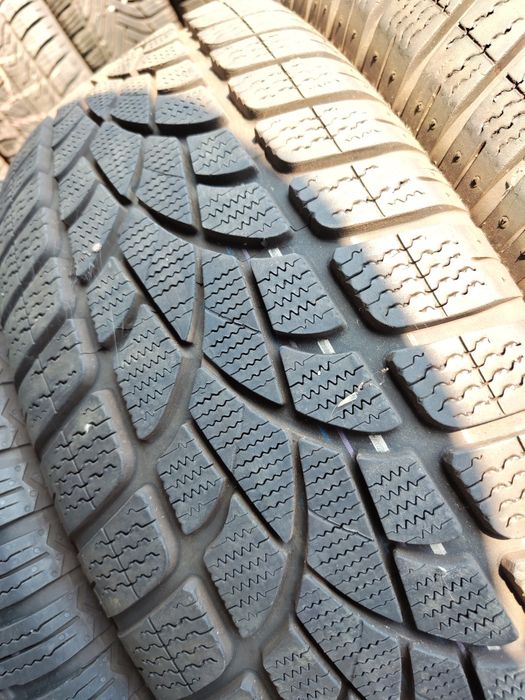 2 бр зимни 235/55/18 Dunlop