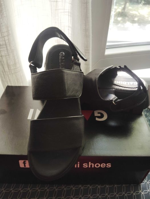 Обувки на фирма Galdini