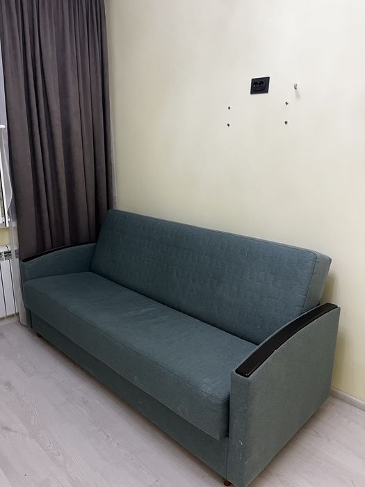 Диван срочно продам