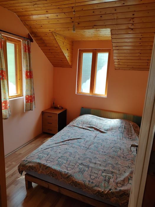 Vand casa de vacanta extravilan zona Baraj Gura Raului - coada lacului