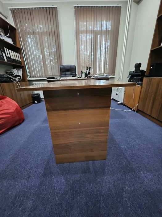 Продам офисную мебель