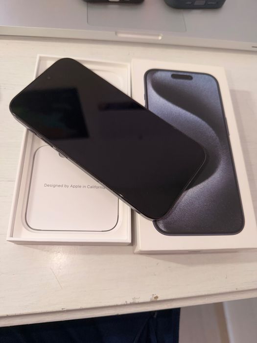 Iphone 15 pro 256gb blue