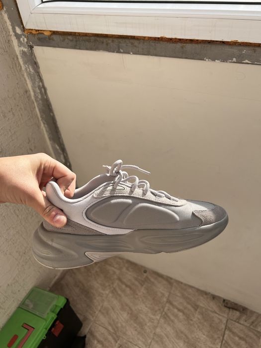 Продам кроссовки