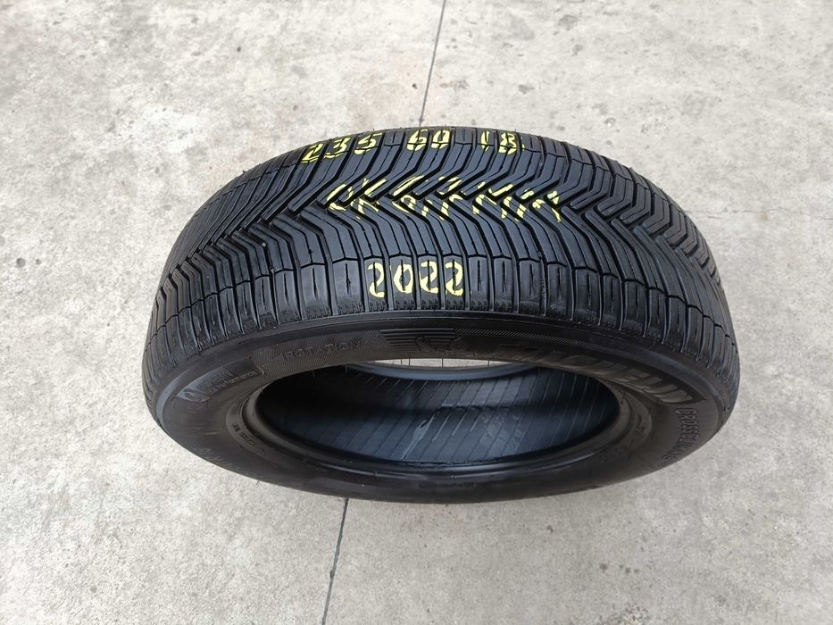 Doua anvelope 235 60 18 Michelin CrossClimate 6,7 mm dot 2022