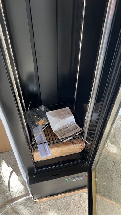 Vitrina frigorifica slim de 420 mm lungime