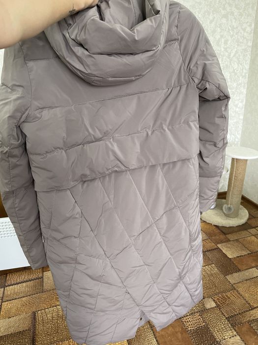 Продам пуховик осень