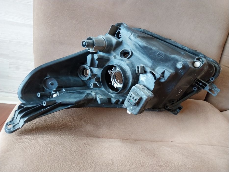 Десен фар за Тойота Urban Cruizer