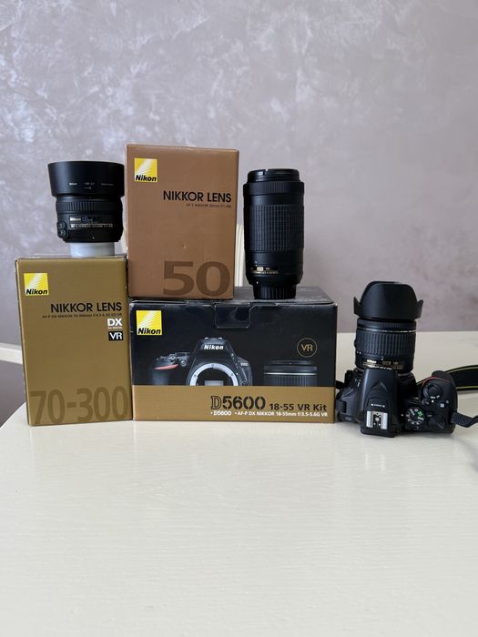 Nikon D5600 + 3 obiective