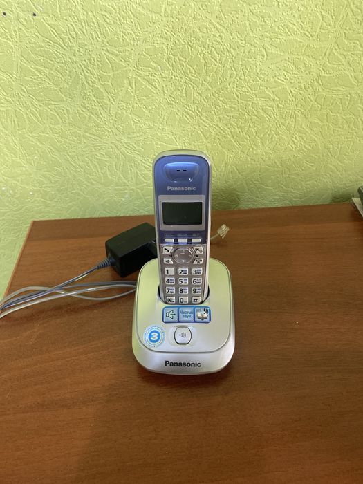 Радиотелефон стационарный Panasonic.