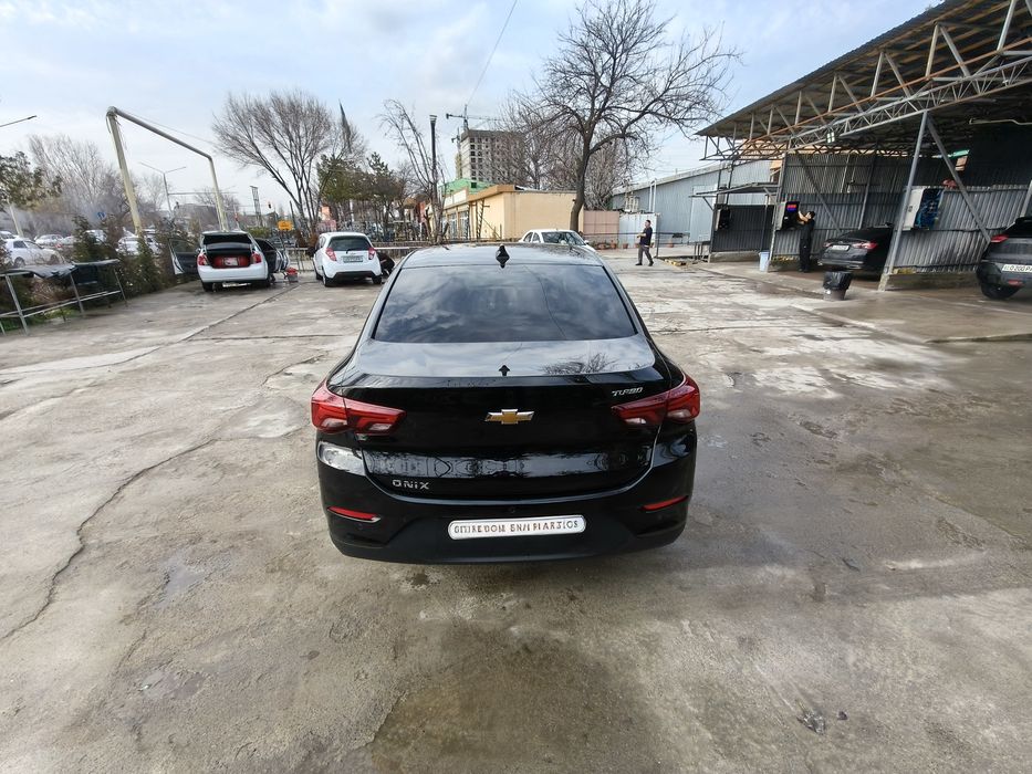 Onix Premier Turbo 2 AT Full