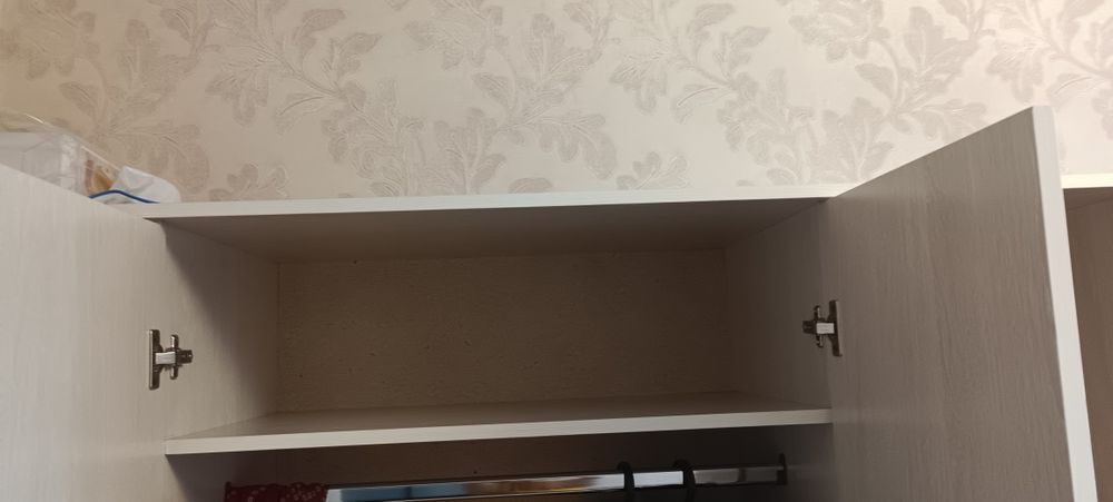 Продам спальни мебель шкаф