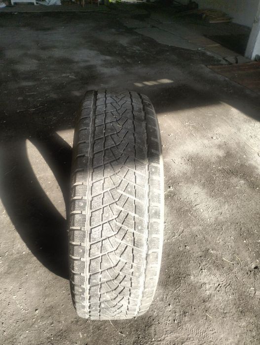 Продам зимние шины 17 235/65
