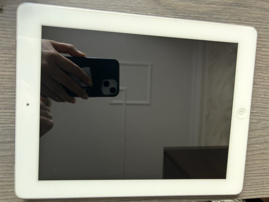 IPad планшет в отличном состоянии в упаковке