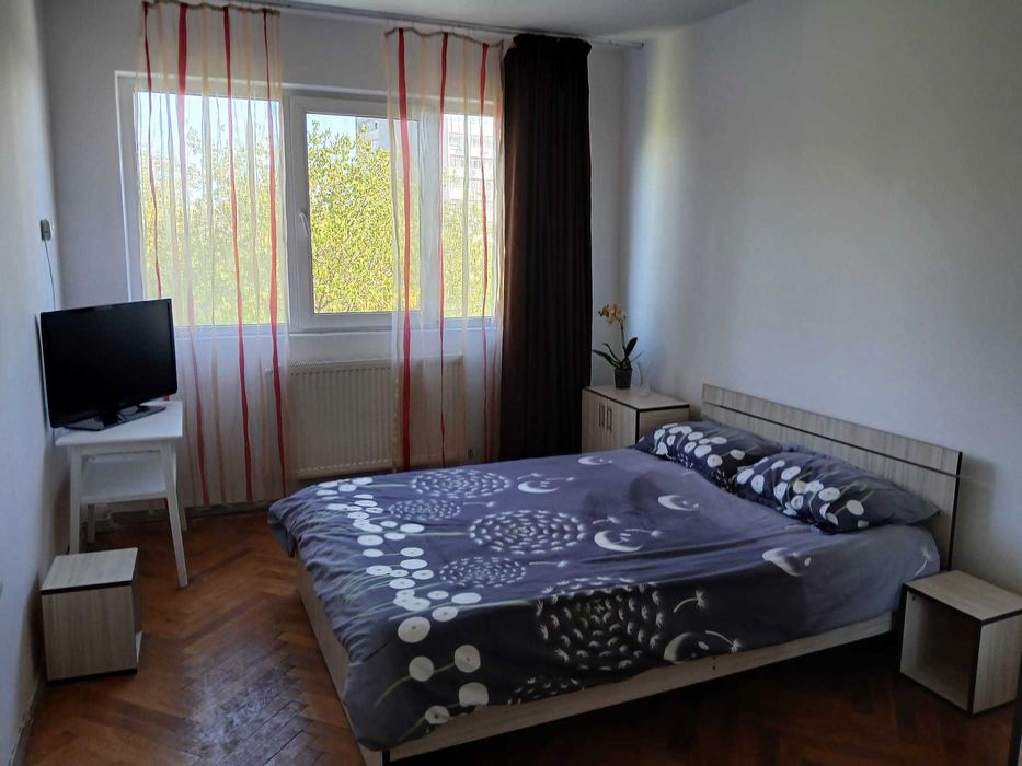 Închiriere apartament 2 camere, direct de la proprietar - zona Podu Roș