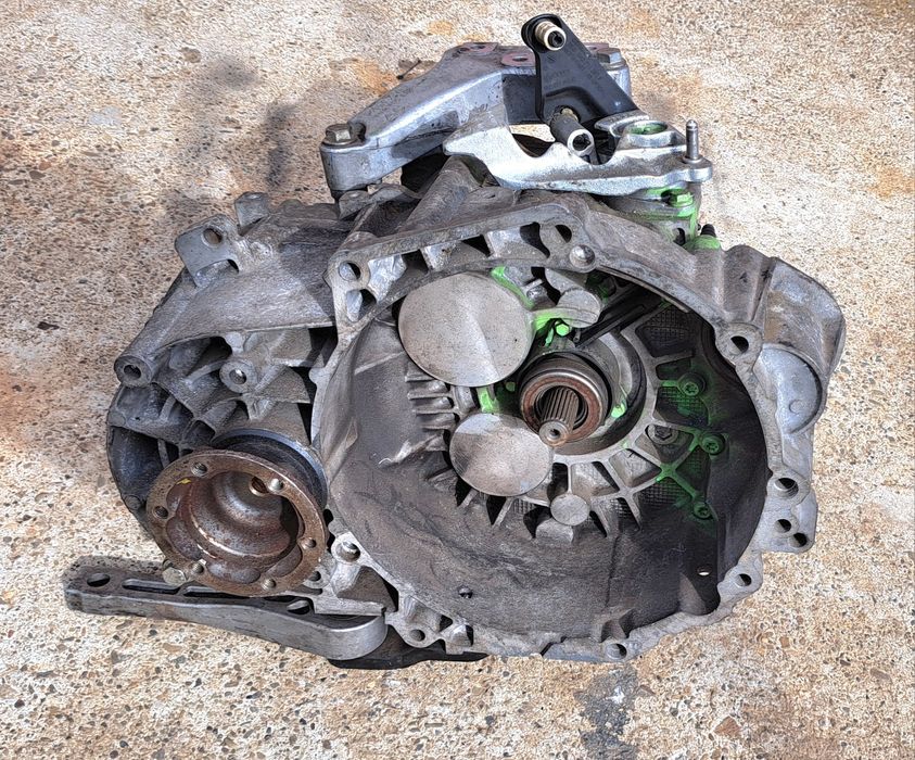Cutie viteze Volkswagen Motor 2.0  Ambreaj cu 2o.oookm