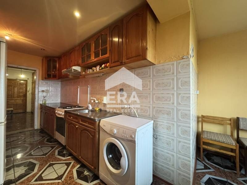 ЕКСКЛУЗИВНО! ЕРА ДРЪСТЪР предлага за продажба ​просторен четиристаен а