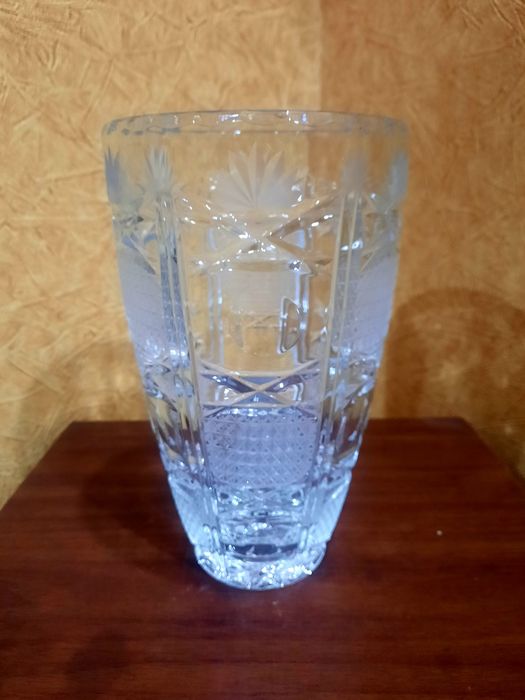 Югославский хрусталь, красивая винтажная ваза, в идеальном состоянии,