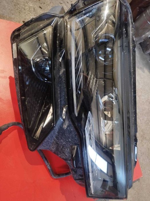 десен фар за Skoda Karoq 2025г facelift full led