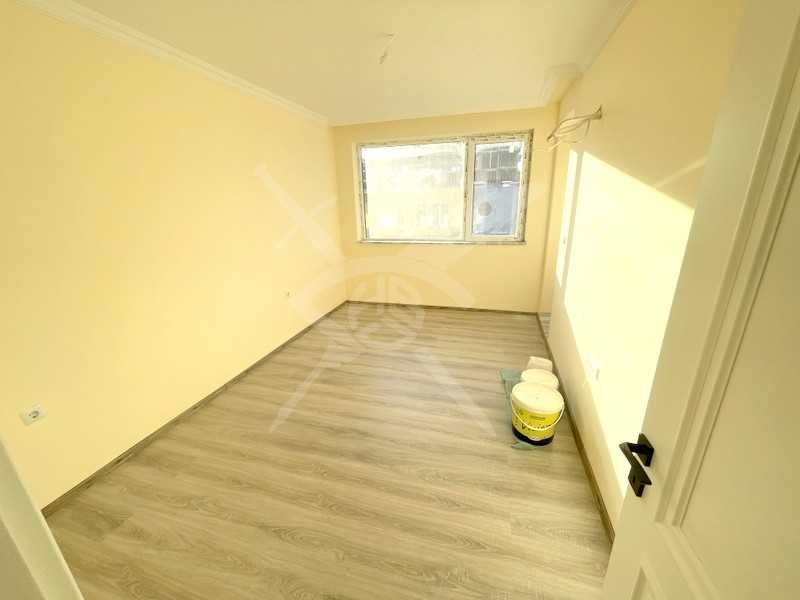 Продава се Двустаен апартамент в Бургас, Славейков - 65 кв.м за 1924 €/кв.м - Снимка #2