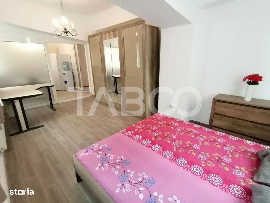 Apartament 3 camere 80 mpu pretabil spatiu comercial zona Strand Sibiu