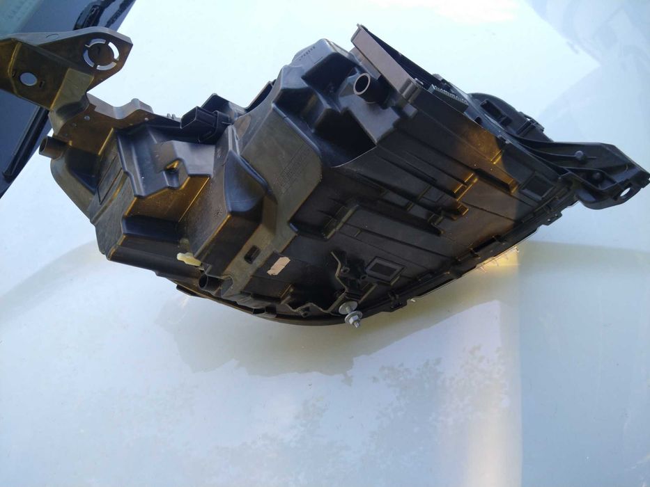 Ляв фар Пежо 208 2 генерация 2024