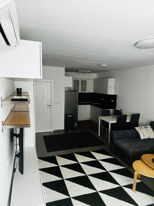 Дава се под наем Двустаен апартамент в София, Витоша - 65 кв.м за 700 € - Снимка #1