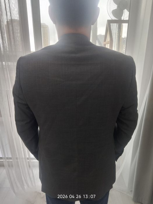 Продам Костюм тройка