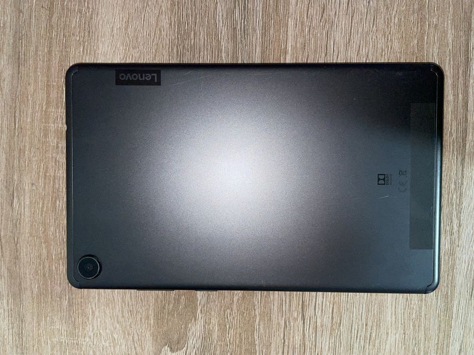 Tableta Lenovo M8
