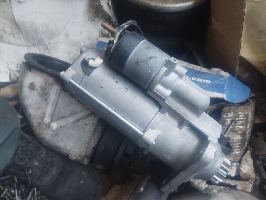 Части втора употреба за товарни автомобили с гаранция Ман ДАФ Мерцедес